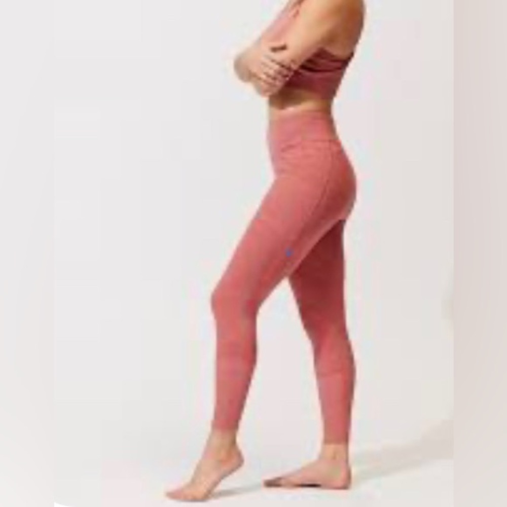 Thick fabric Offline by Aerie leggings!